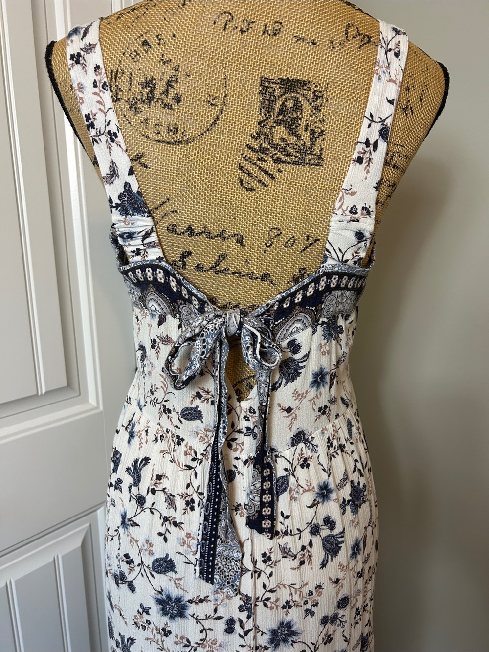 Knox Rose Maxi Dress - Picture 6 of 9